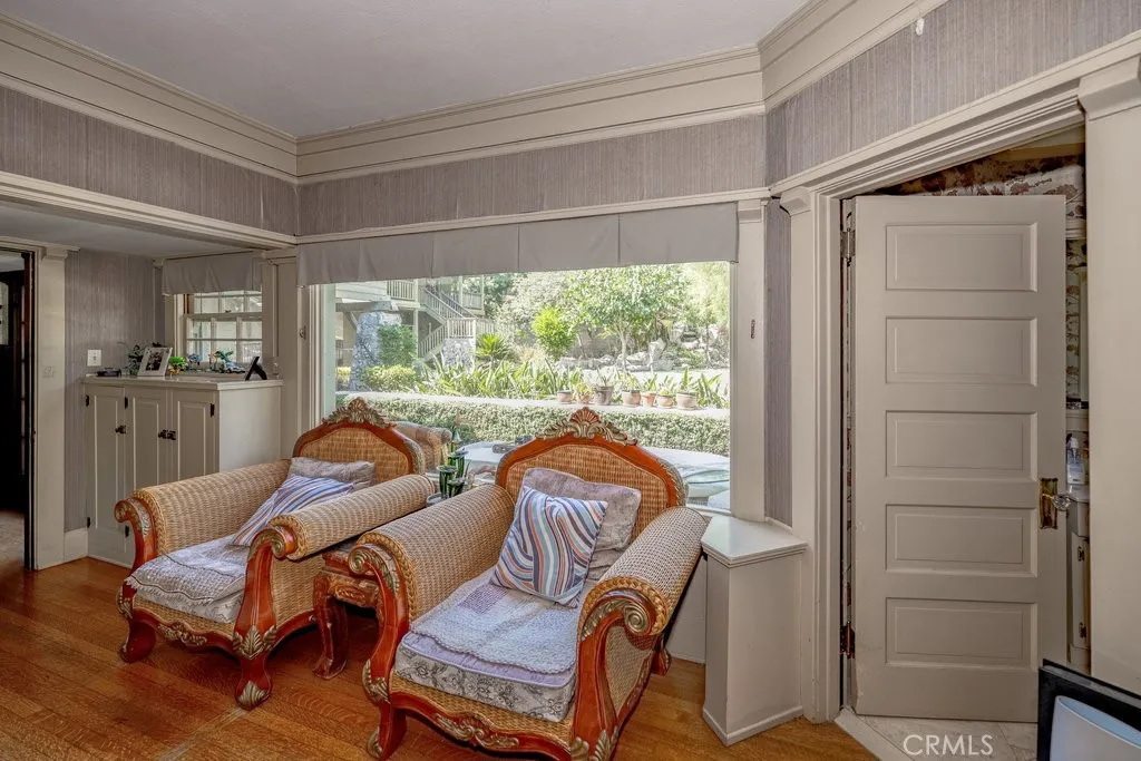 481 W Highland Avenue, Sierra Madre, California 91024 home-pic-24